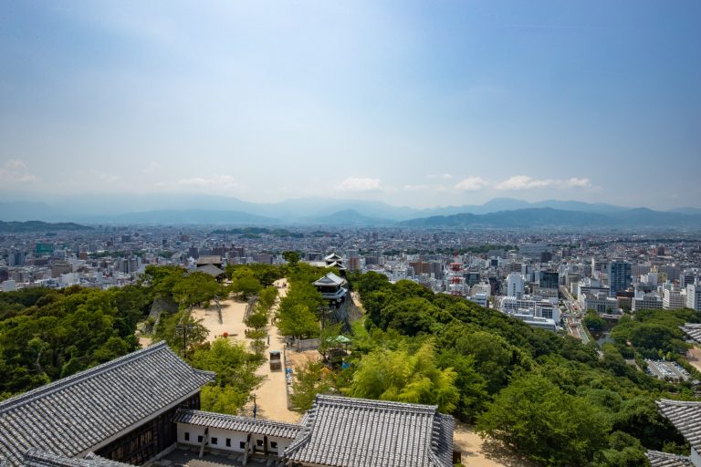 松山城からの松山市の眺め